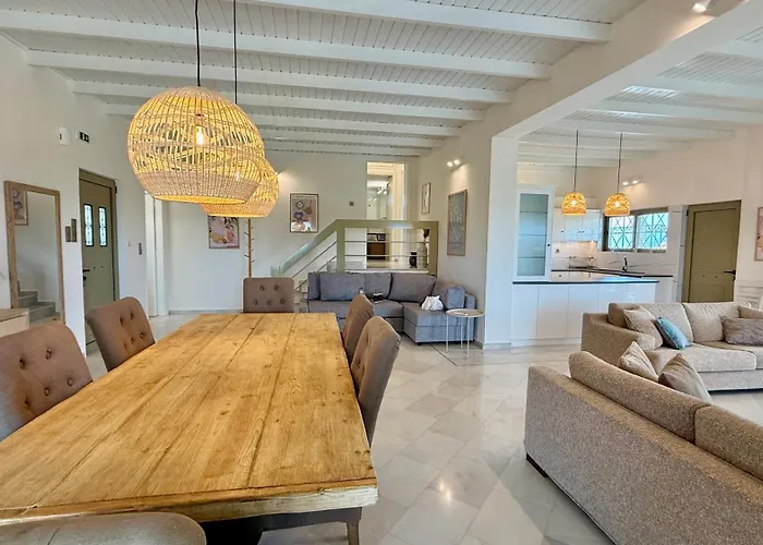 Elysian Retreat * Messíni